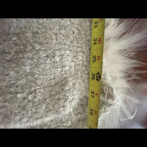 Genuine Raccoon  Mohair Knit Wrap or can use as a scarf - Picture 4 of 9